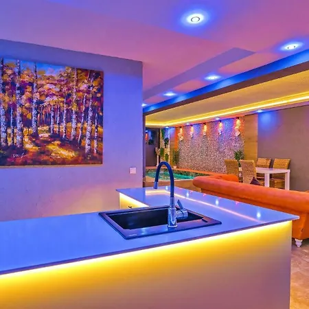 别墅 Kisla Bay Luxury - 1 Minute Walk To The *